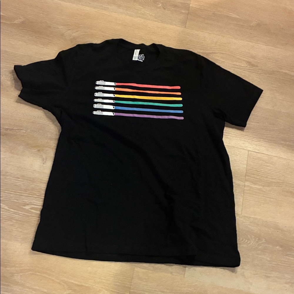 Men’s Star Wars Black Short Sleeve Tee with Rainbow Lightsaber Design Sz. XL